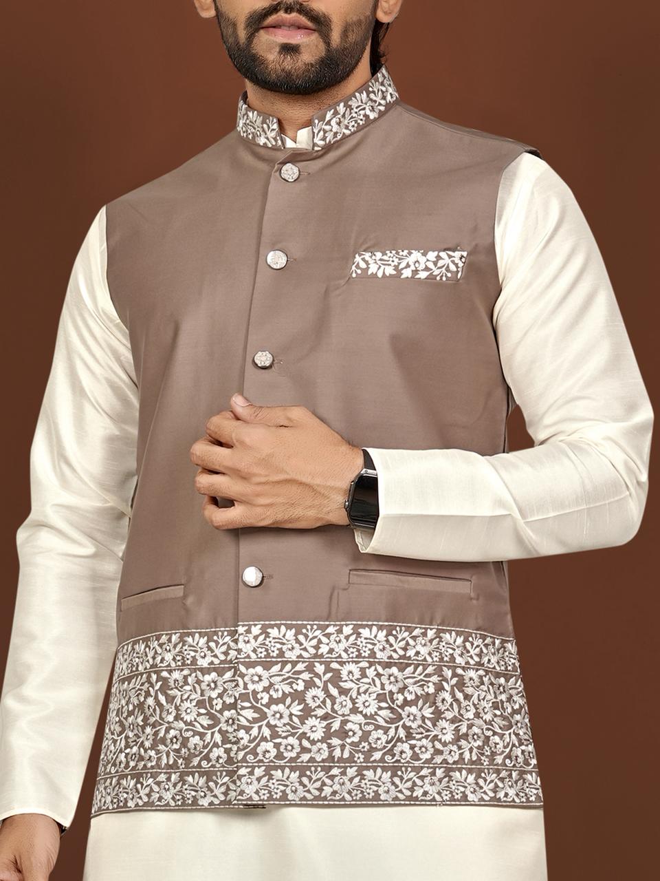Aagaman Men's Designer Silk Koti Kurta Pant Set — Men's Wear, Vardan Ethnic wholesale from Surat — view 4