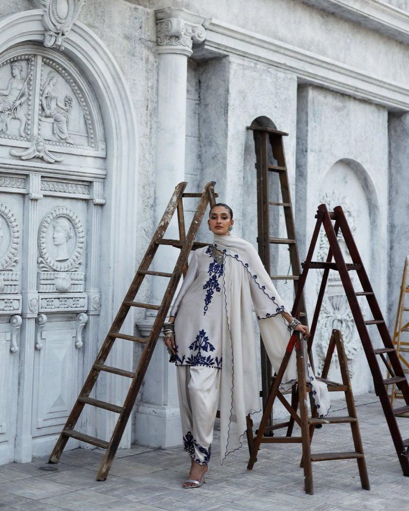 Afsana Gauri Rayon Embroidered Readymade  Salwar Suit — Wholesale Pakistani Suits, Afsana wholesale from Surat — view 3