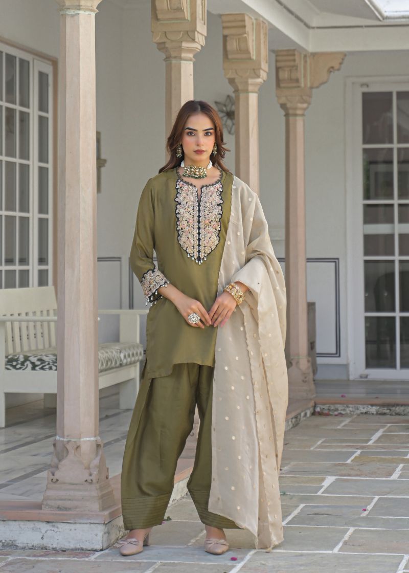 Afsana Jardosi Viscose Simmer Jardosi Cord Work Farshi Salwar Kameez