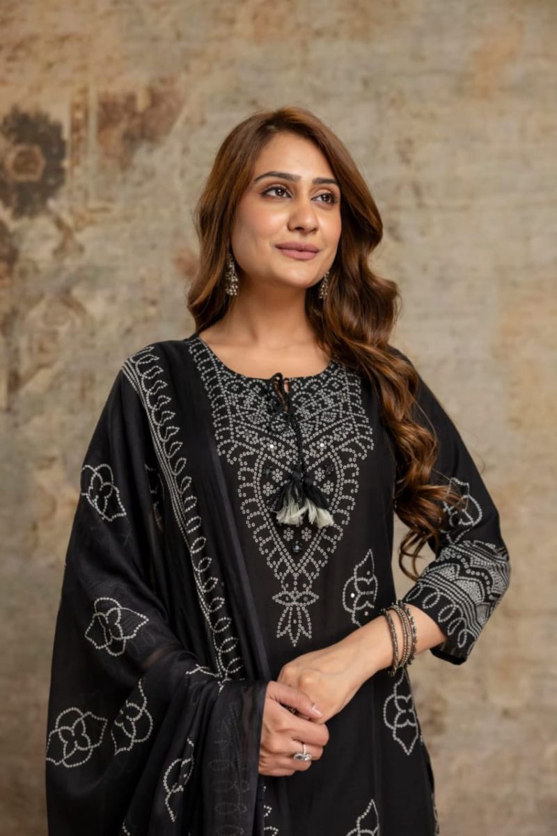 Naisha K 1122 Cambric Cotton Panel Printed Light Work Readymade Salwar Suit — Wholesale Readymade Suit, Naisha wholesale from Surat — view 5