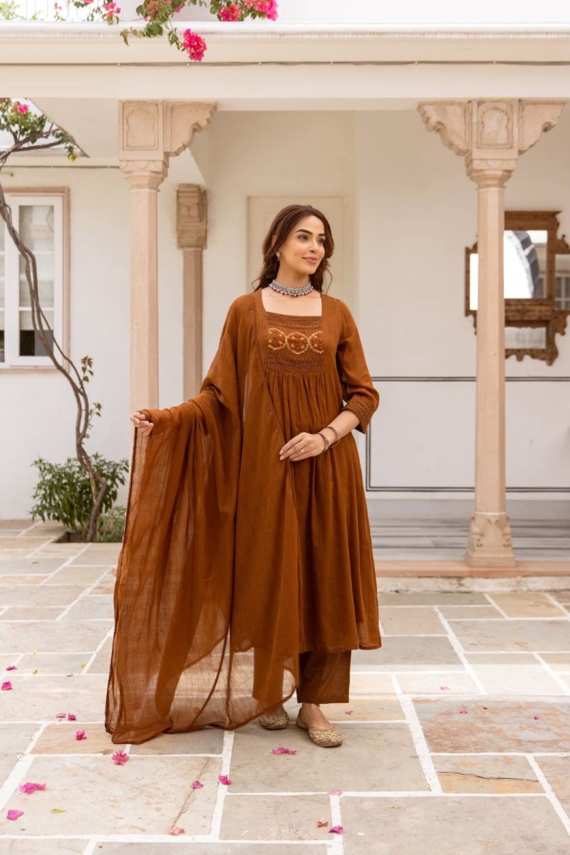 Naisha K 1123 Mul Cotton Embroidered Anarkali Kurti With Bottom Dupatta Catalog — Wholesale Kurtis, Vardan Ethnic wholesale from Surat — view 3