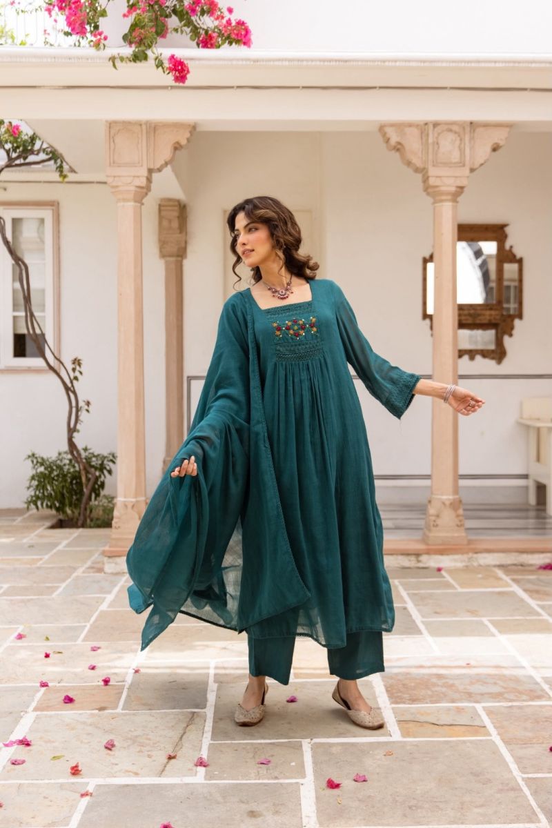 Naisha K 1123 Mul Cotton Embroidered Anarkali Kurti With Bottom Dupatta Catalog — Wholesale Kurtis, Vardan Ethnic wholesale from Surat — view 4