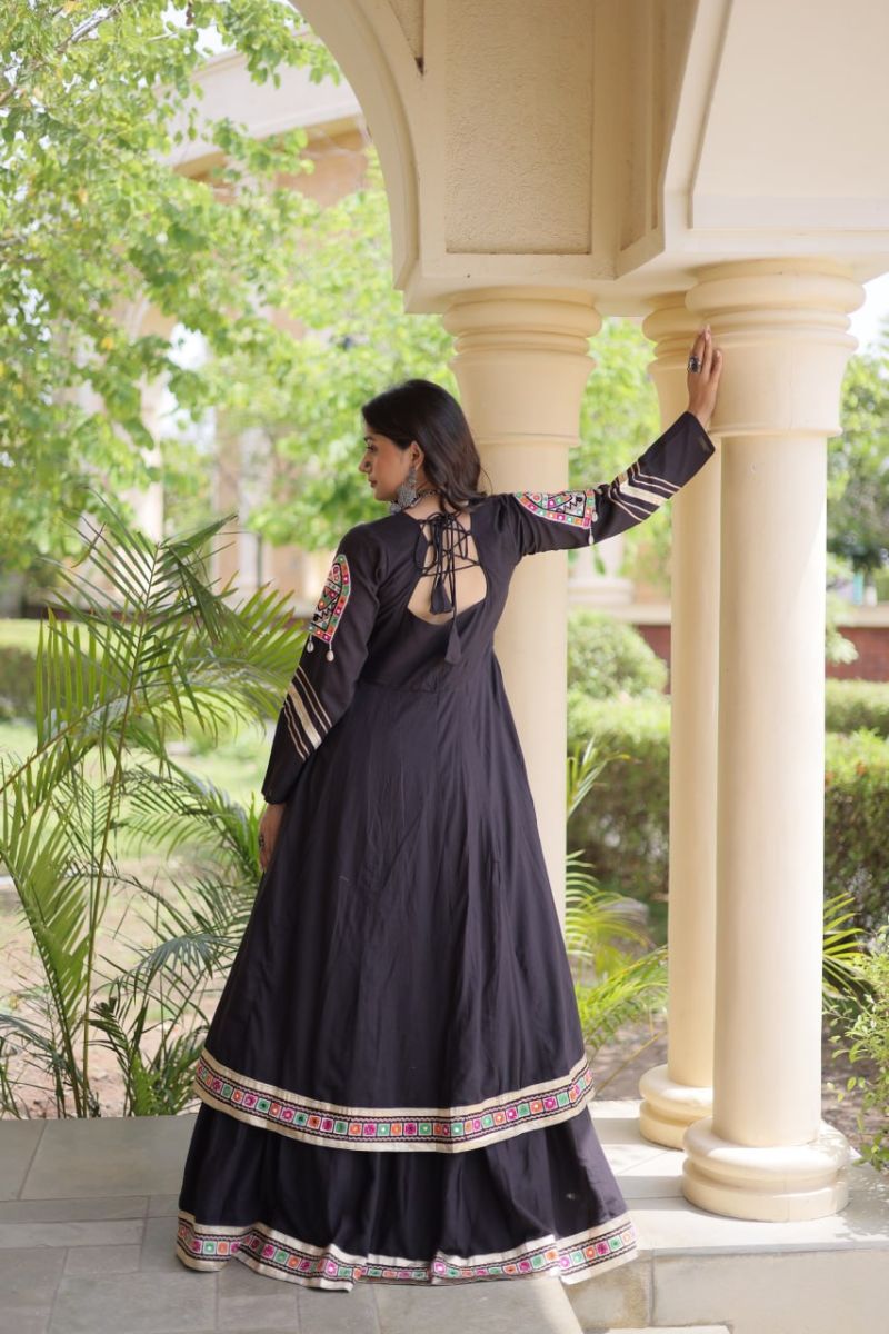 Lw 7178 Kora Cotton Real Mirror Work Navratri Lehenga Choli Collection — Lehenga wholesale from Surat - Gallery Image 3