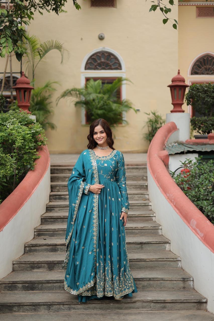 Women's Chinon Sequins Embroidered Sharara Suit Set with Dupatta — Wholesale Kurtis, Vardan Ethnic wholesale from Surat — view 3
