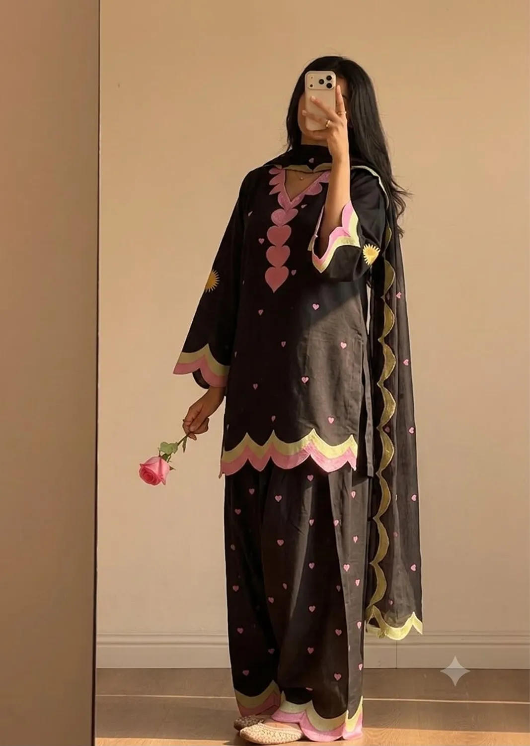 Nivara Mul Chanderi Embroidered Suit Set With Salwaar & Dupatta Set — Wholesale Kurtis, Vardan Ethnic wholesale from Surat — Photo 7