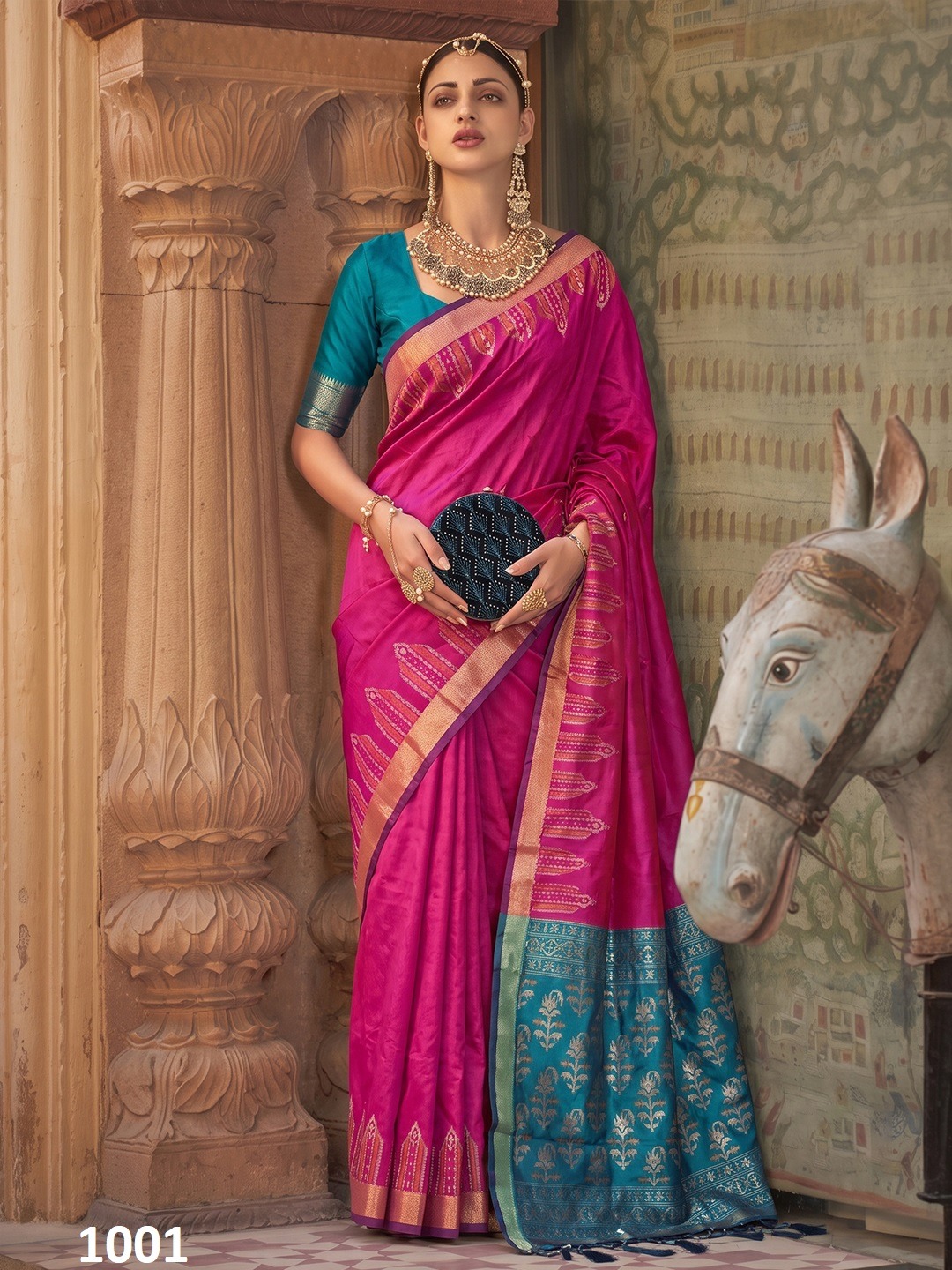 Astita Dola Silk Traditional Zari Woven Silk Saree with Silk Blouse — Saree, Vardan Ethnic wholesale from Surat — view 6