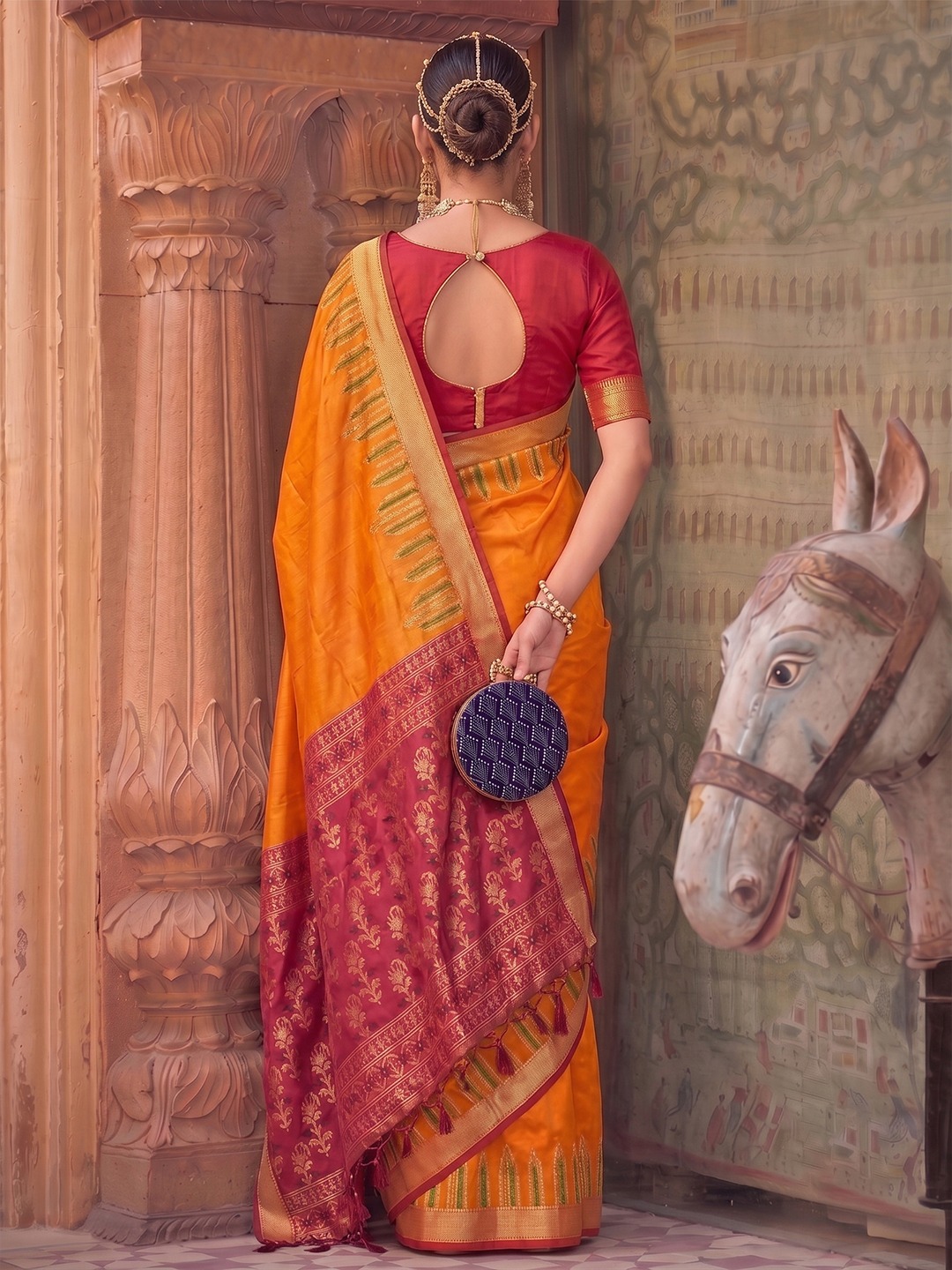 Astita Dola Silk Traditional Zari Woven Silk Saree with Silk Blouse — Saree, Vardan Ethnic wholesale from Surat — view 8