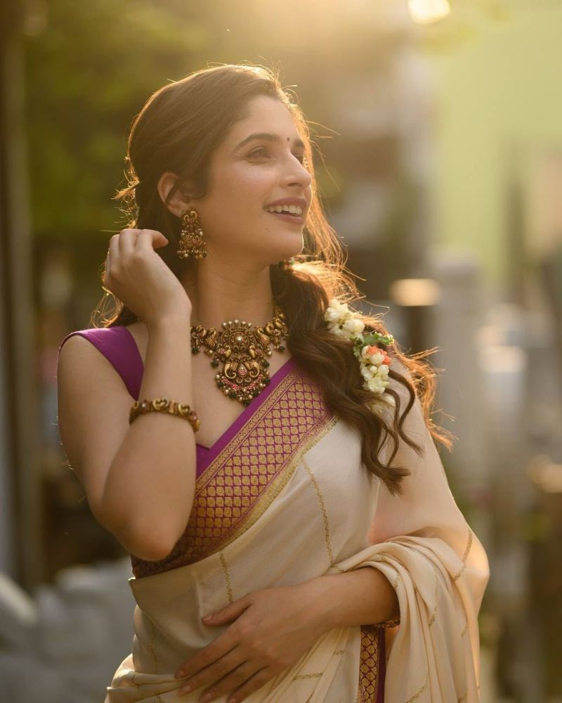 Aab Krishna Soft Silk Jacquard Pattern Work Saree