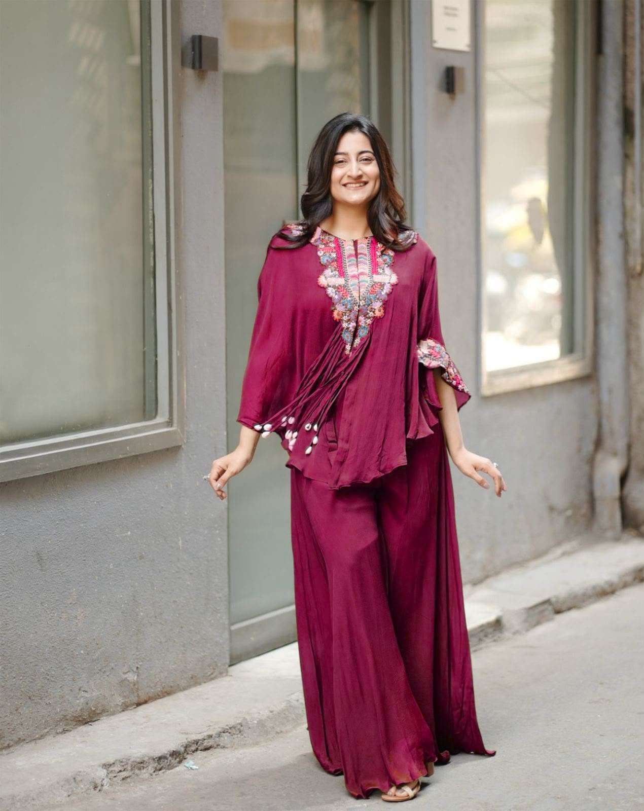 Be 349 Three Piece Indo Western Wear Catalog — Indo Western, Vardan Ethnic wholesale from Surat — view 3