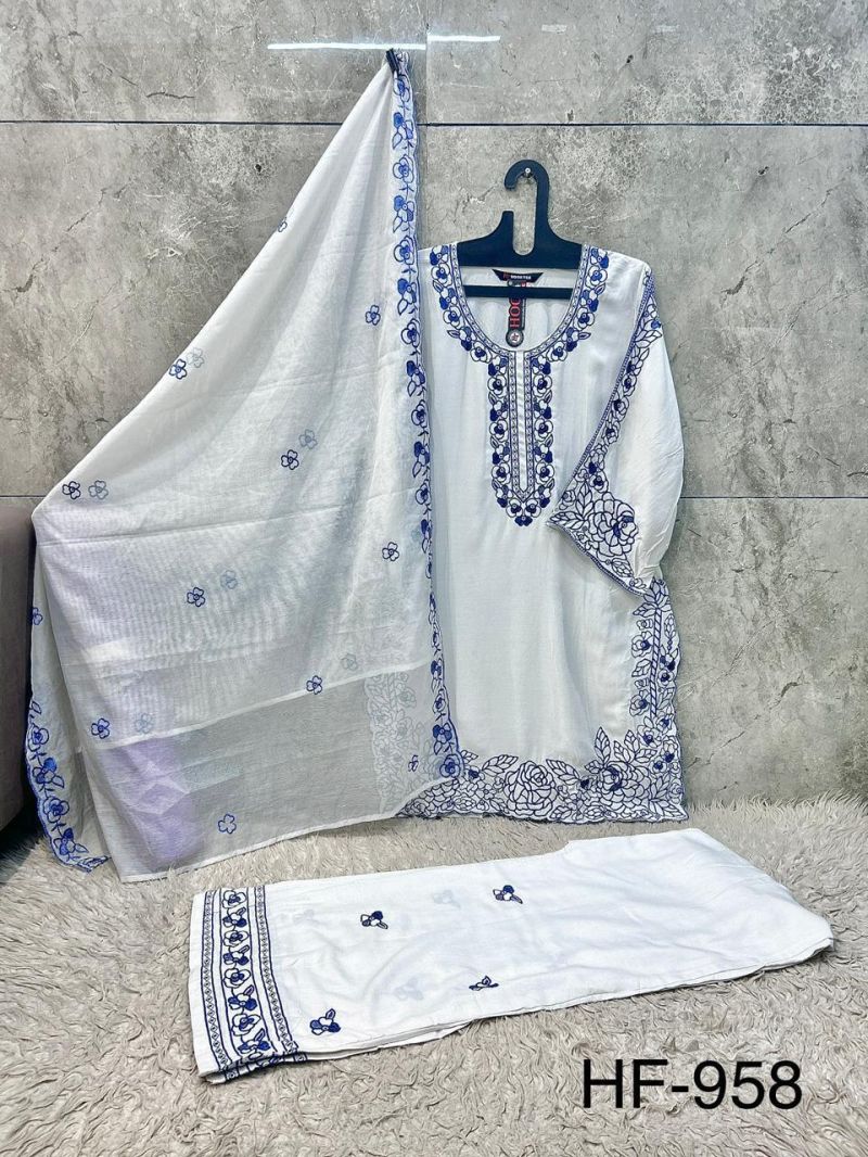 Hoor Tex 958 A To D Heavy Rayon Embroidered Pakistani Salwar Kameez — Wholesale Pakistani Suits, Vardan Ethnic wholesale from Surat - Gallery Image 6