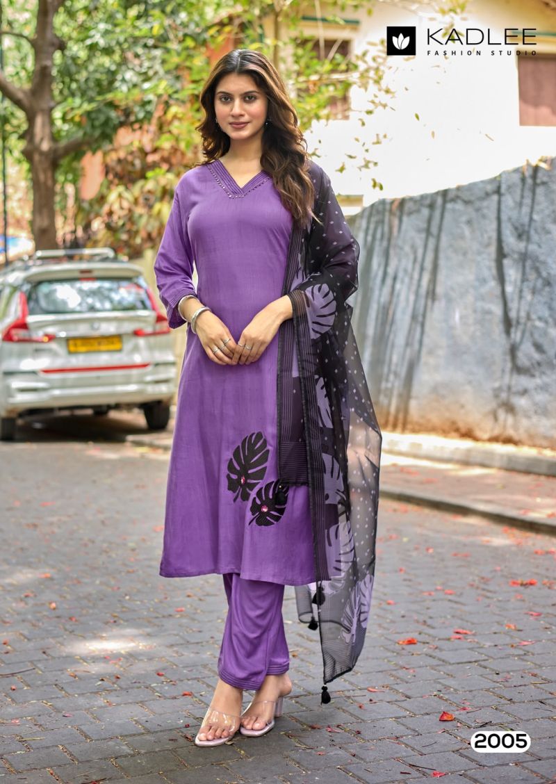 Kadlee Trisha Rayon Weaving Thread And Hand Work Kurti With Bottom Dupatta Catalog — Wholesale Kurtis, Vardan Ethnic wholesale from Surat — view 5