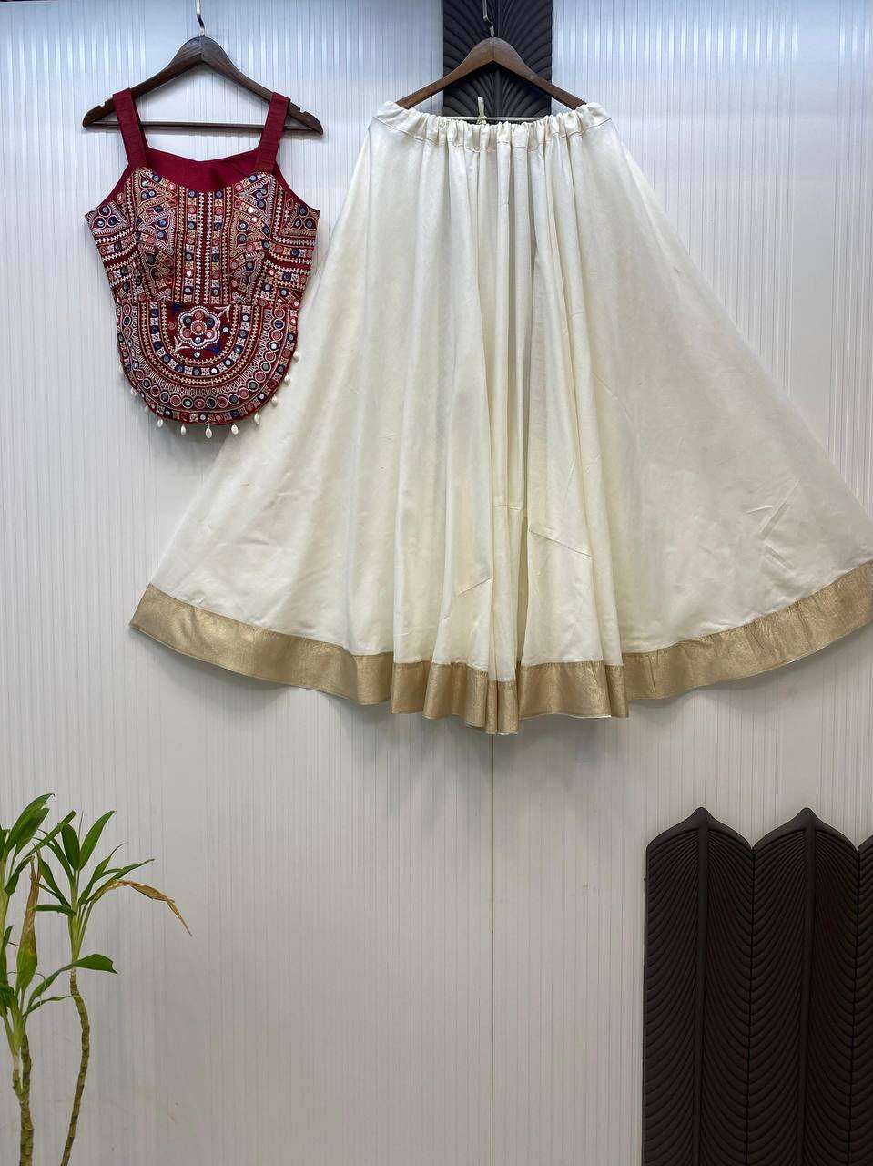 LG-652 Navratri Special Full Stitched Lehenga Choli Collection — Wholesale Lehenga, Vardan Ethnic wholesale from Surat — view 4