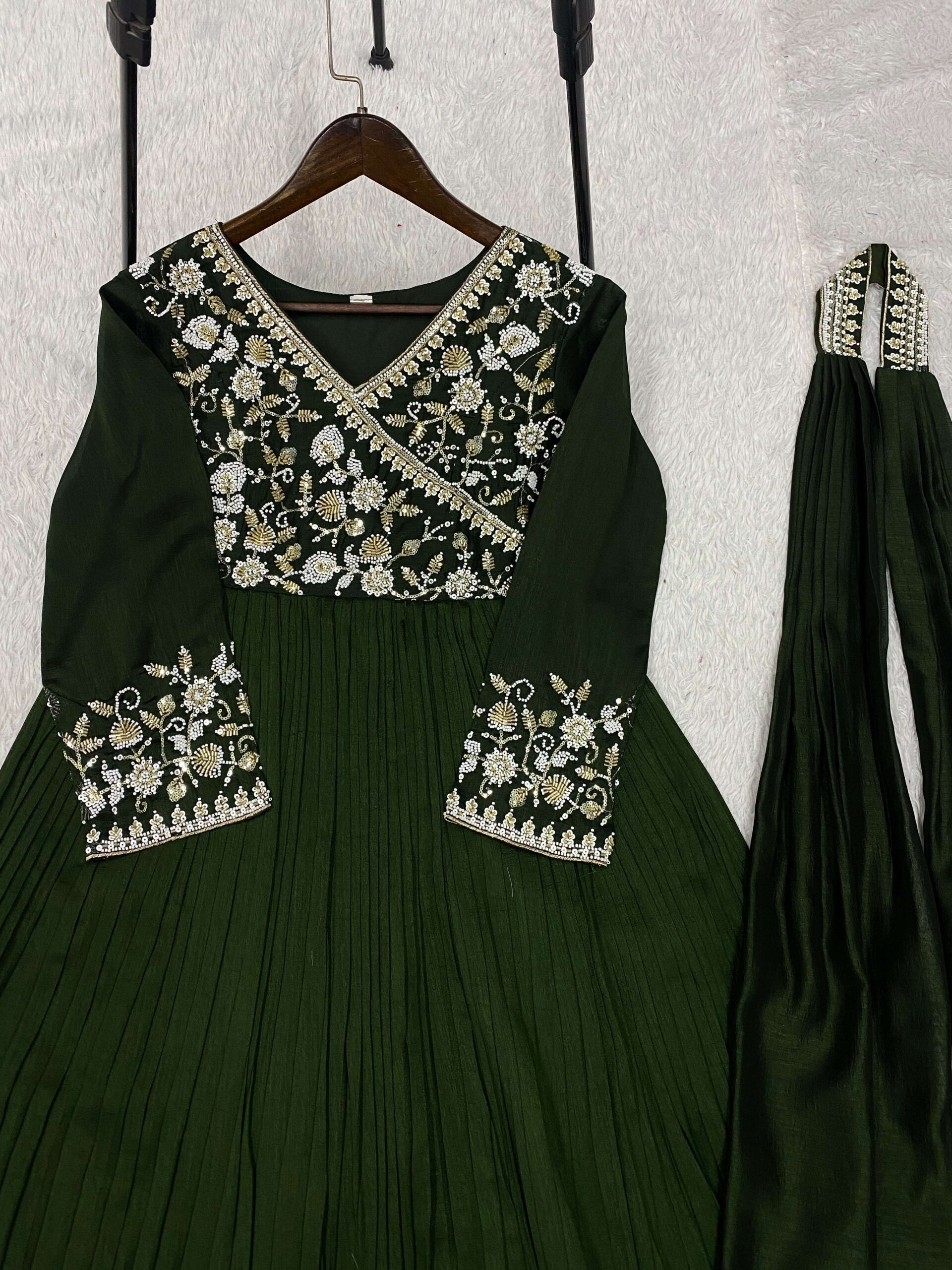 LM 09 SILK BEAUTIFUL DESIGNER LOOK PARTY WEAR GOWN WITH DUPATTA SET — Wholesale Kurti Pant Set, Vardan Ethnic wholesale from Surat — view 4