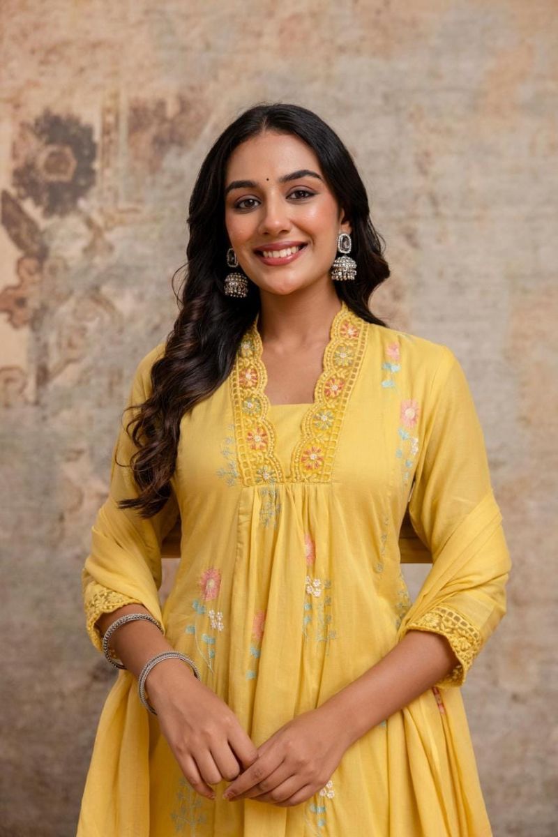 Naisha K 1191 Mul Cotton Embroidered Kurti With Bottom Dupatta Set — Wholesale Readymade Suit, Naisha wholesale from Surat — view 6