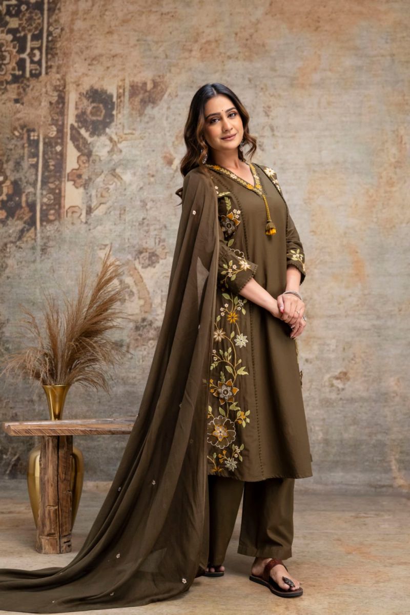 Tlc Vol 116 Cotton Embroidered Designer Kurti With Bottom Dupatta Set — Wholesale Kurtis, Vardan Ethnic wholesale from Surat - Gallery Image 3