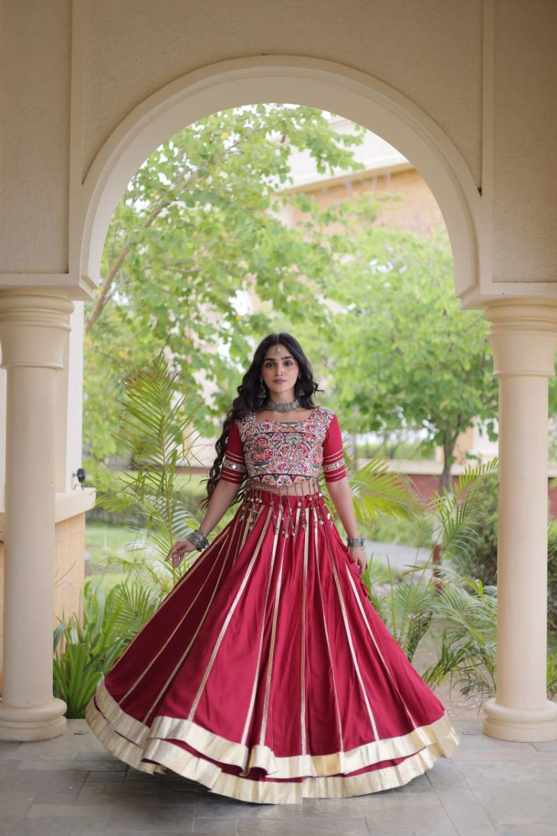 Lw 7184 14Kg Rayon Embroidered Navratri Lehenga Choli Catalog — Wholesale Lehenga wholesale from Surat — view 4