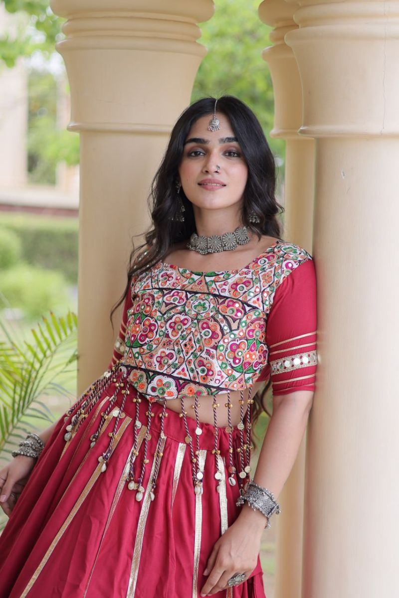 Lw 7184 14Kg Rayon Embroidered Navratri Lehenga Choli Catalog — Wholesale Lehenga wholesale from Surat — view 7