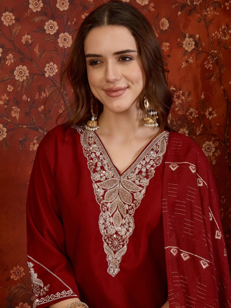 S Mahi 131 Wholesale Roman Handworked Kurti With Bottom Dupatta Collection — Wholesale Kurtis, Vardan Ethnic wholesale from Surat — Photo 6