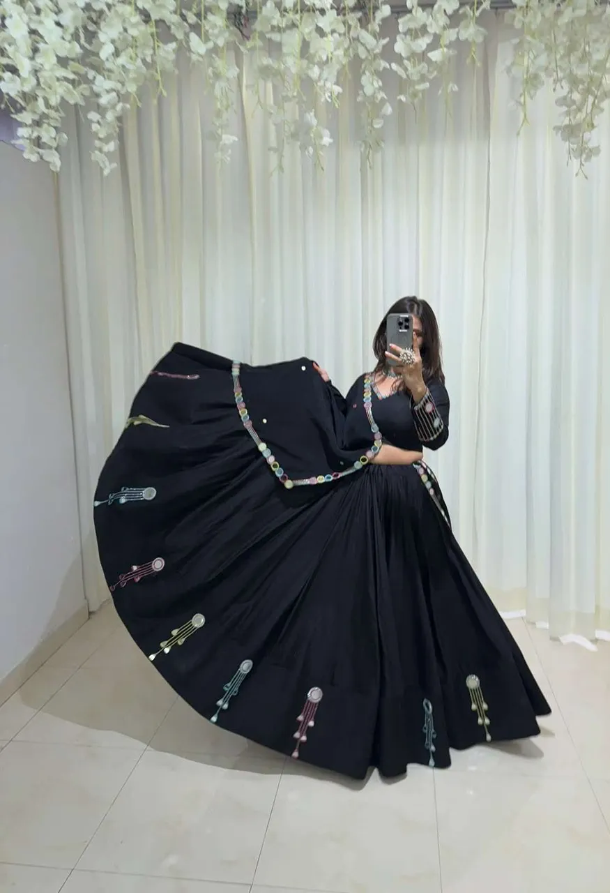 Be 504 Embroidered Designer Work Navratri Festive Wear Lahenga Choli — Wholesale Lehenga, Vardan Ethnic wholesale from Surat — view 2
