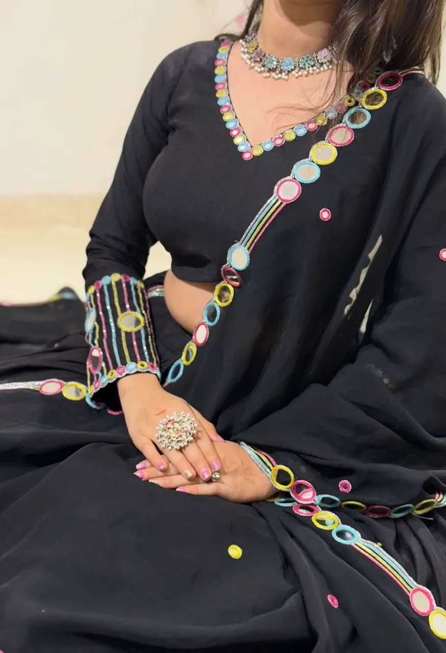 Be 504 Embroidered Designer Work Navratri Festive Wear Lahenga Choli — Wholesale Lehenga, Vardan Ethnic wholesale from Surat — view 3