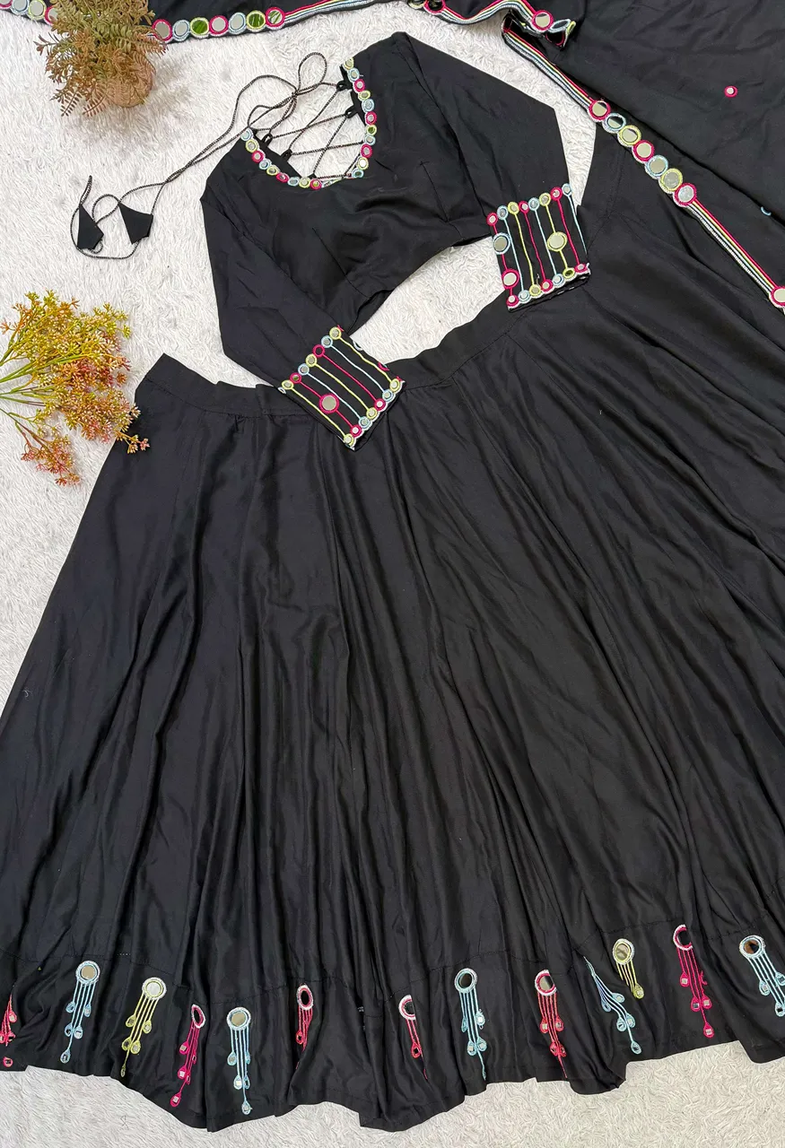 Be 504 Embroidered Designer Work Navratri Festive Wear Lahenga Choli — Wholesale Lehenga, Vardan Ethnic wholesale from Surat — view 5