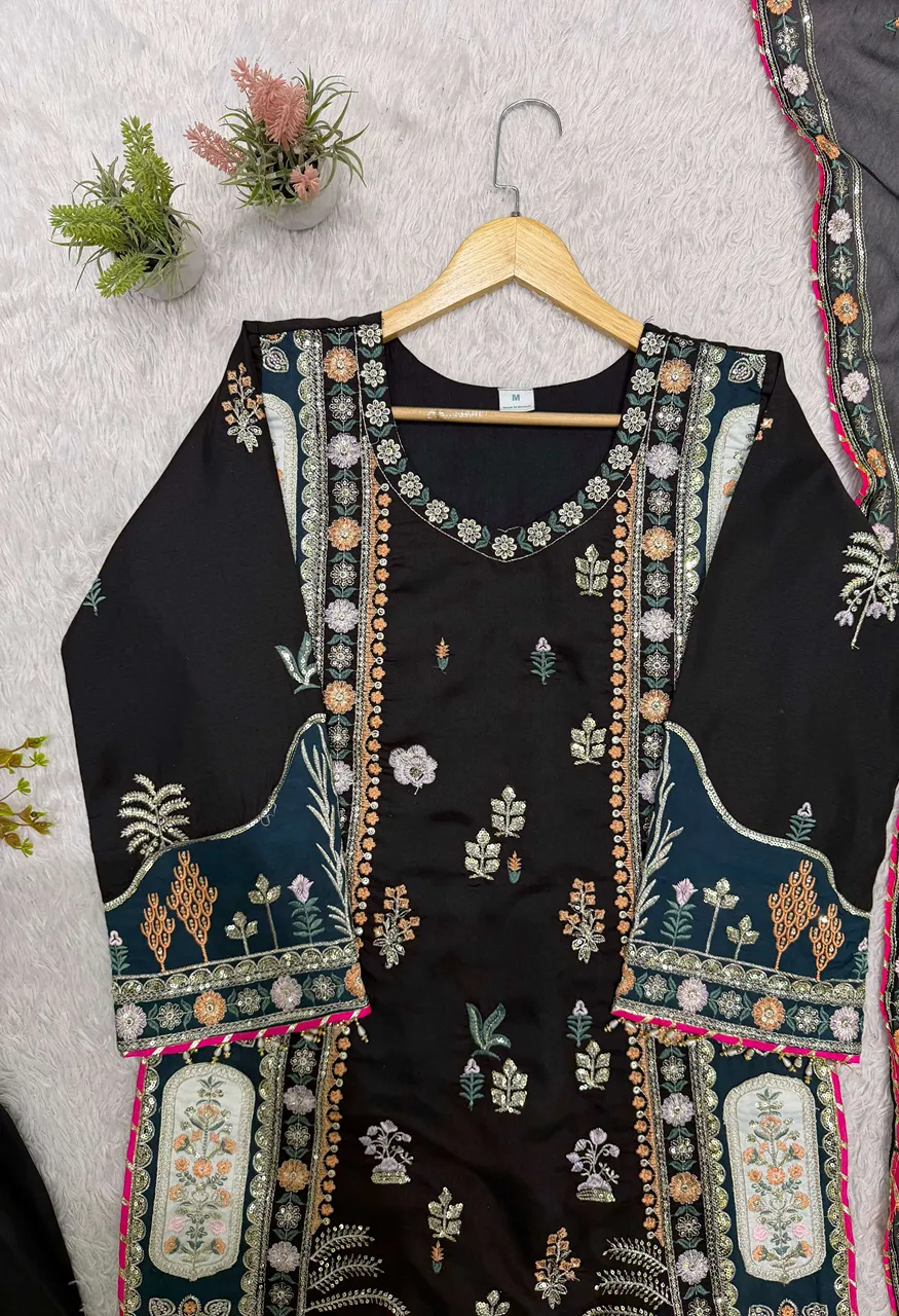 LG 2141 Silk Beautiful Designer Kaftan With Pant And Dupatta Set — Wholesale Kurtis, Vardan Ethnic wholesale from Surat — Photo 8