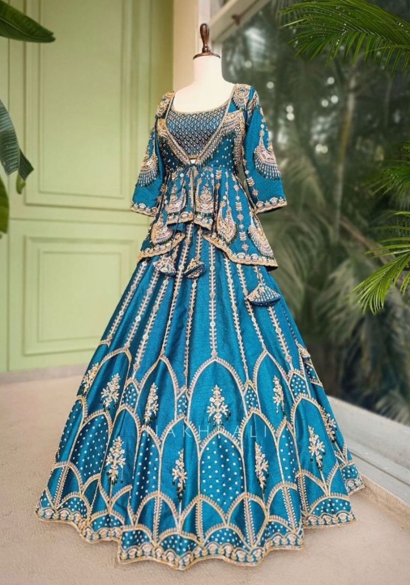 Bt 7165 Heavy Crepe Silk Designer Lehenga Choli With Koti — Wholesale Lehenga, Vardan Ethnic wholesale from Surat — Photo 2