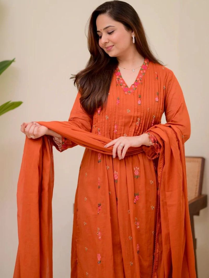 Dhruvi 533 Wholesale Viscose Printed Kurti With Bottom Dupatta Collection — Wholesale Kurtis, Vardan Ethnic wholesale from Surat — view 2