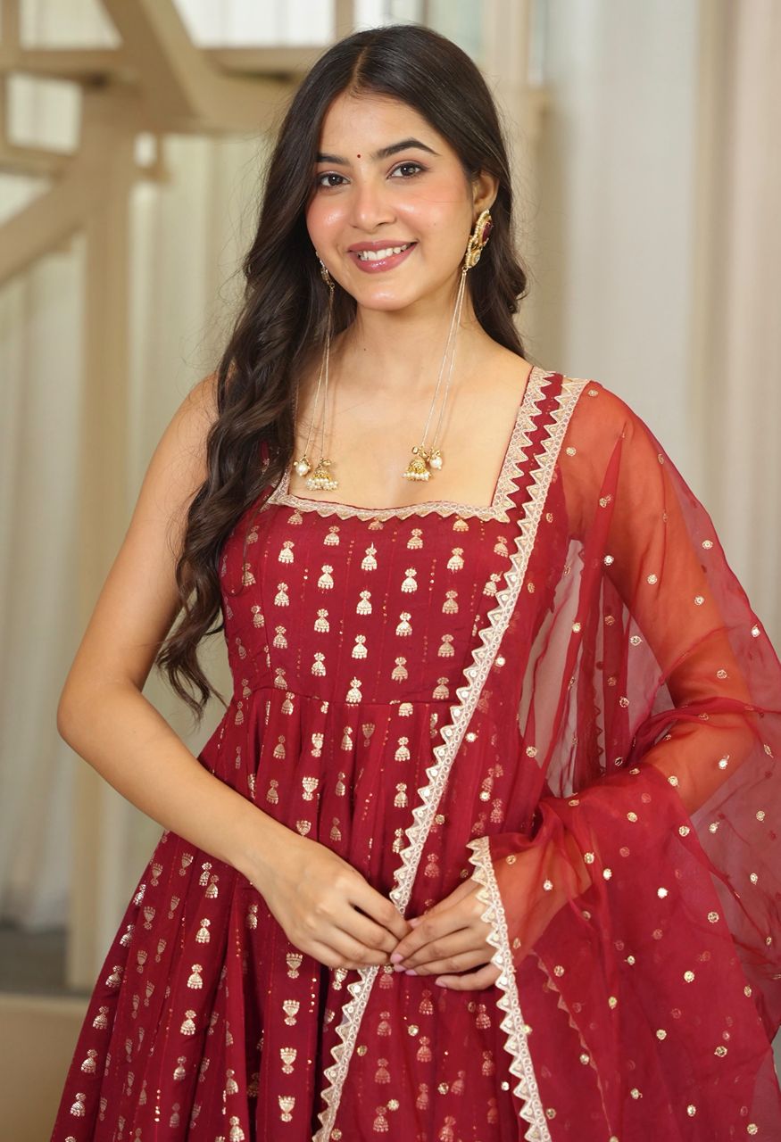 KD 1647 Jacquard Butti Anarkali Pant Dupatta Set — Wholesale Lehenga, Vardan Ethnic wholesale from Surat — view 5