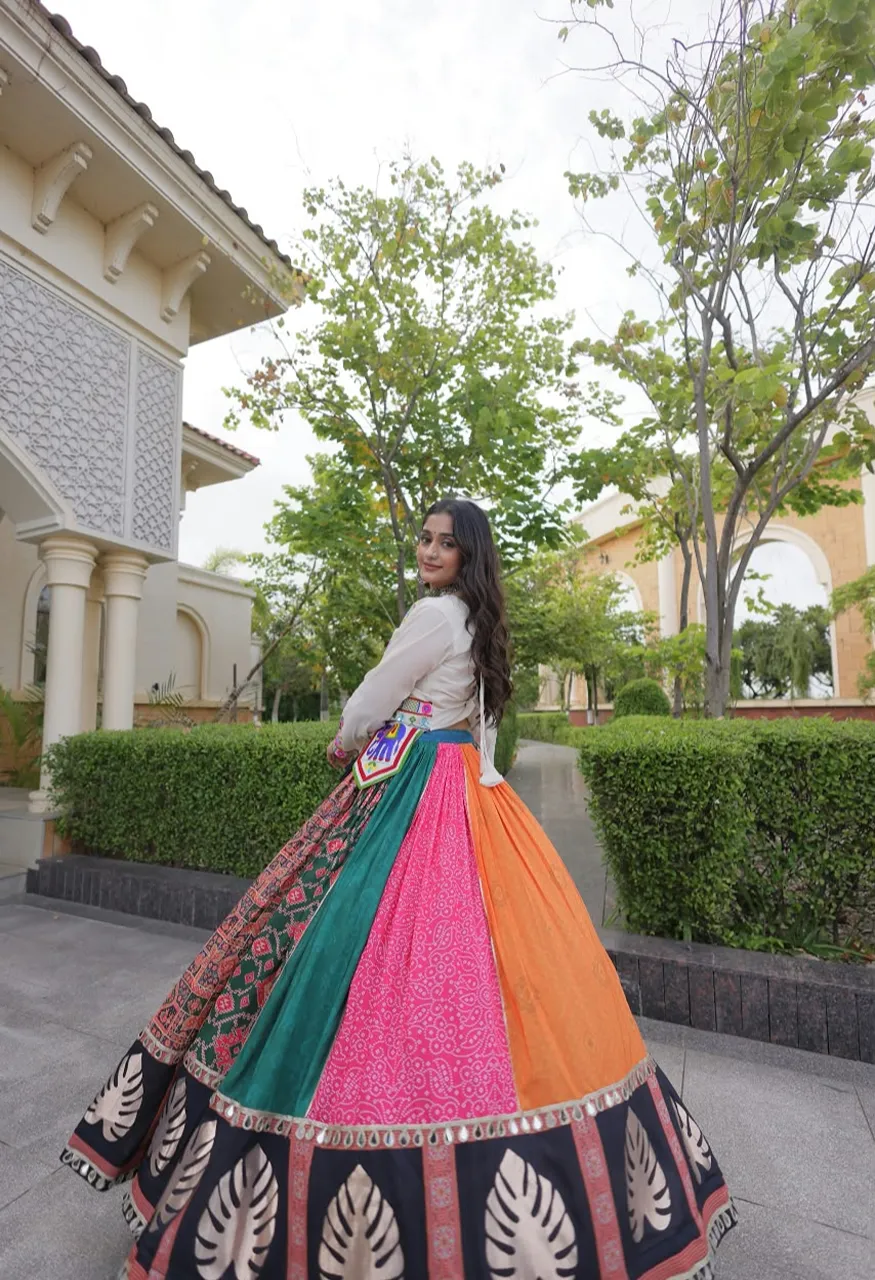 Cotton Lehenga Blouse Dupatta Set with Gota Real Mirror Lace Kutchi Gamthi Embroidery — Wholesale Lehenga, Vardan Ethnic wholesale from Surat — Photo 8
