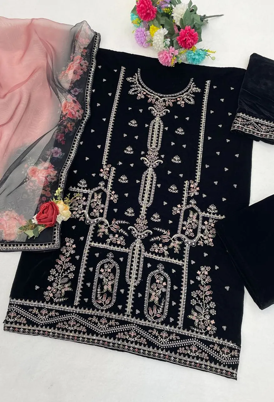 Mah E Rooh 4225 A To D Velvet Embroidered Salwar Kameez Collection — Wholesale Salwar Suits, Vardan Ethnic wholesale from Surat — view 7