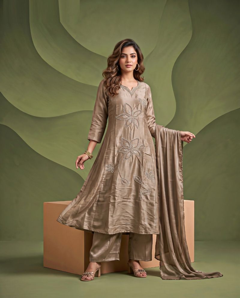 Naisha K 1360 Glass Crush Beads Work Anarkali Kurti With Bottom Dupatta Catalog — Wholesale Kurtis, Vardan Ethnic wholesale from Surat — view 5