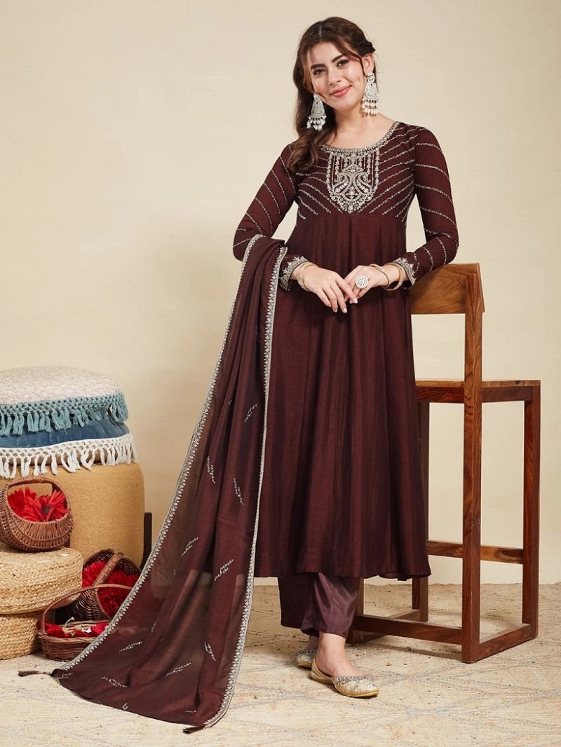 Navya Kurti 307 Vichitra Silk Embroidered Kurti With Bottom Dupatta — Vichitra Silk, Wholesale Kurtis, Vardan Ethnic wholesale from Surat — Photo 3