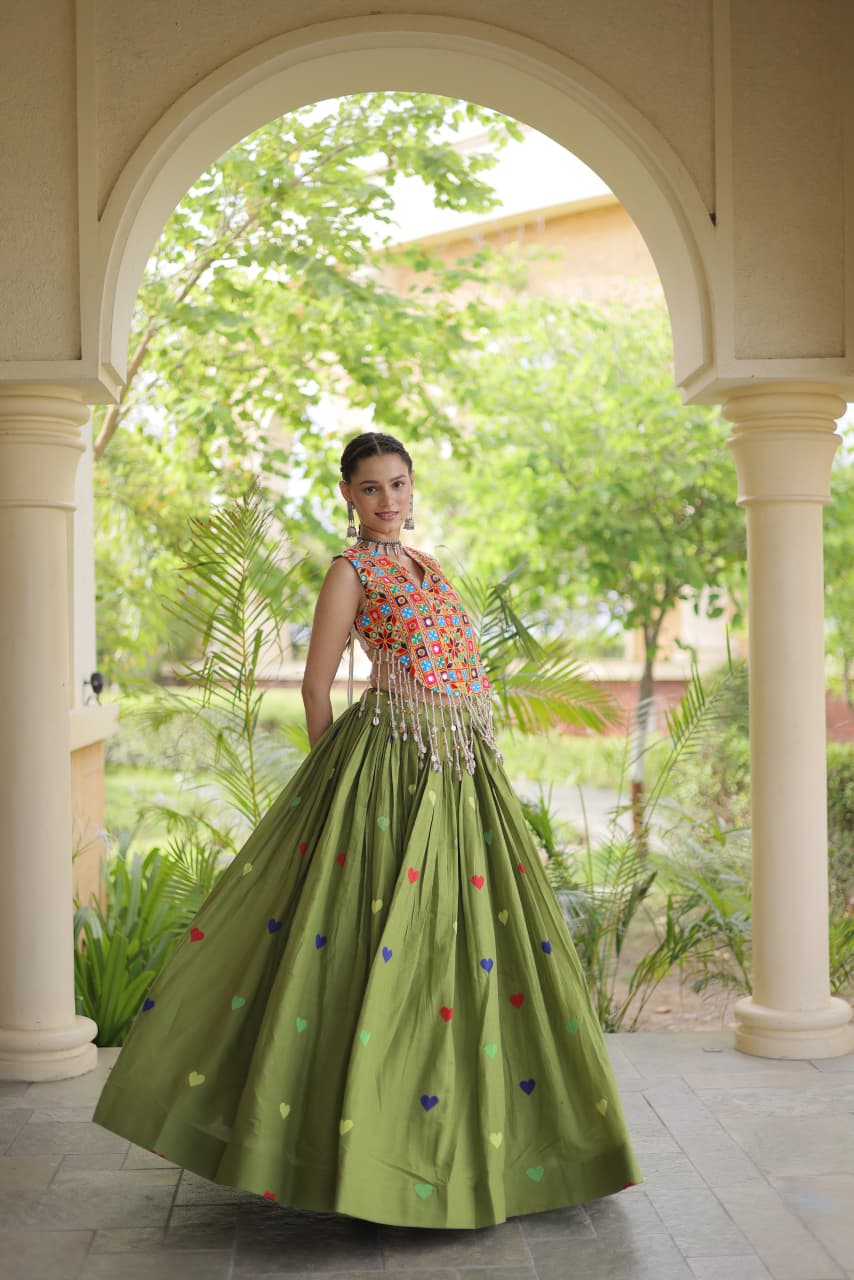 Live Wear LW-7181 Cora Cotton Lehenga Blouse Combo — Wholesale Lehenga, Vardan Ethnic wholesale from Surat — Photo 9