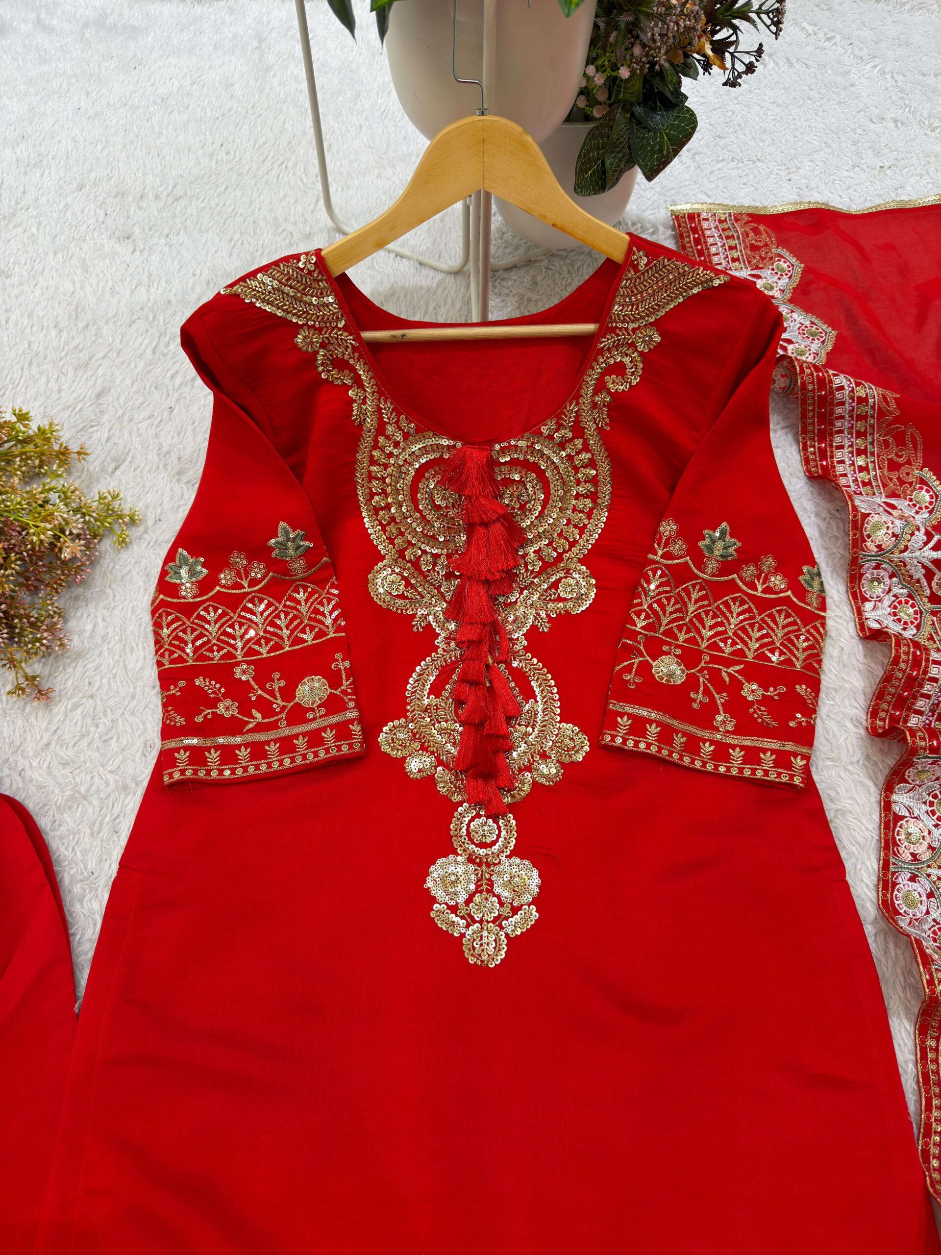 Be 500 Silk Embroidered Worked Festive Wear Ladies Suit — Wholesale Kurtis, Bandhani Palace wholesale from Surat — Photo 3