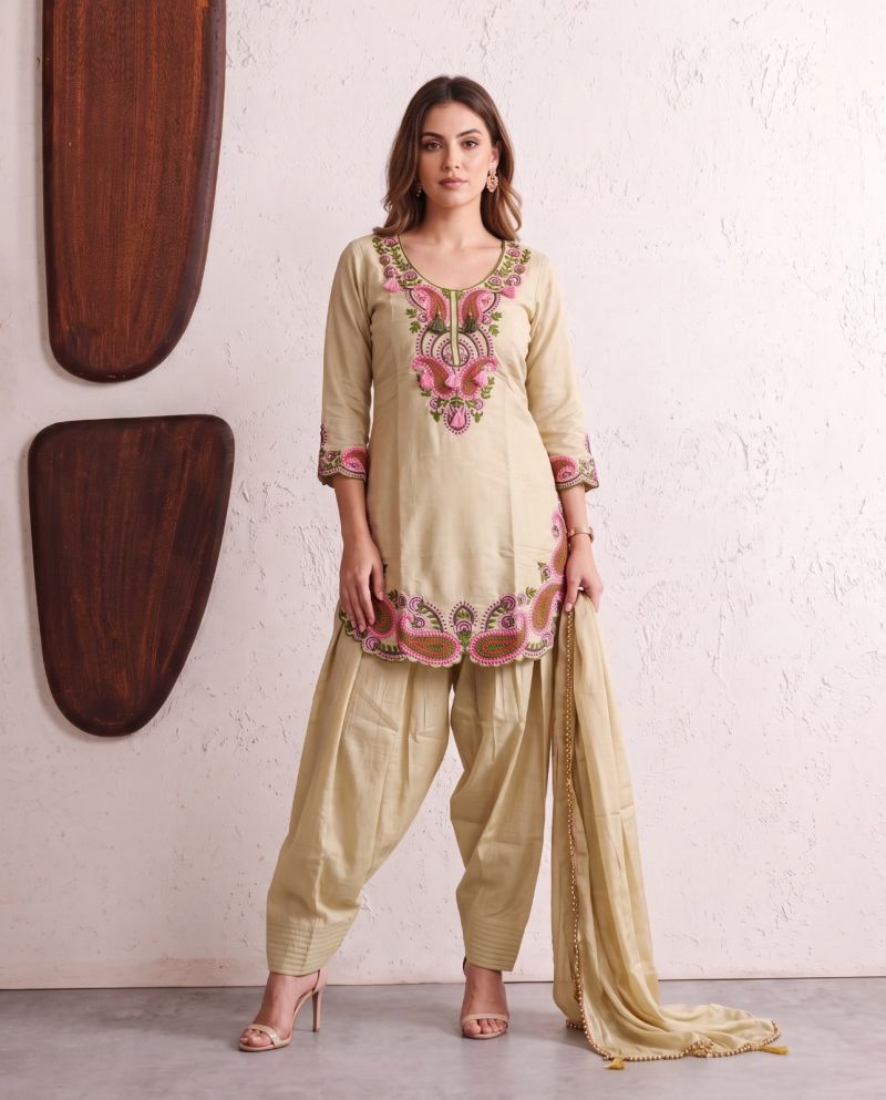 Naisha K 1234 Mul Chanderi Embroidered Farshi Salwar Kameez Catalog — Wholesale Kurtis, Vardan Ethnic wholesale from Surat — Photo 4