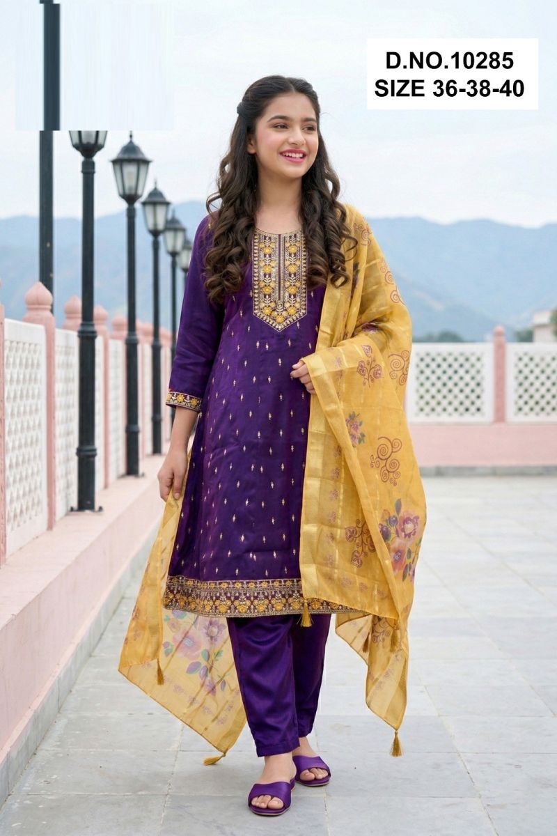 Tanvikaa 10285 Roman Glass Embroidered Kurti With Bottom Dupatta Set — Wholesale Kurtis, Vardan Ethnic wholesale from Surat — Photo 3