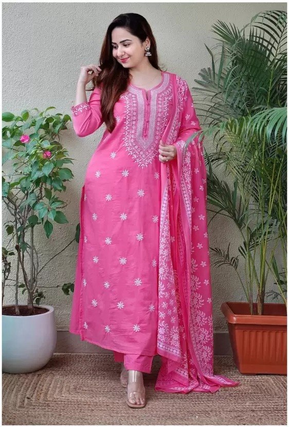 Md Mahi 406 Viscose Rayon Embroidered Kurti Set — Wholesale Kurtis, Vardan Ethnic wholesale from Surat — Photo 4