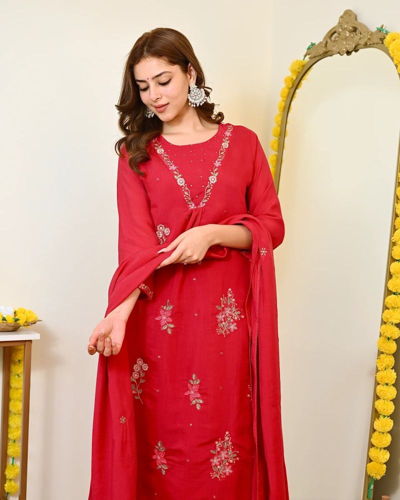 Dhruvi 461 New Viscose Embroidered Kurti With Bottom Dupatta Catalog — Wholesale Kurtis, Vardan Ethnic wholesale from Surat — view 6