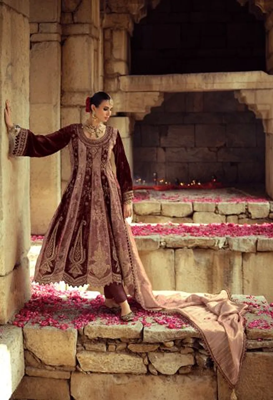 Ibiza Anarkali Vol 3 Viscose Velvet Embroidered Designer Salwar Kameez Collection — Wholesale Salwar Suits, Ibiza wholesale from Surat — Photo 7