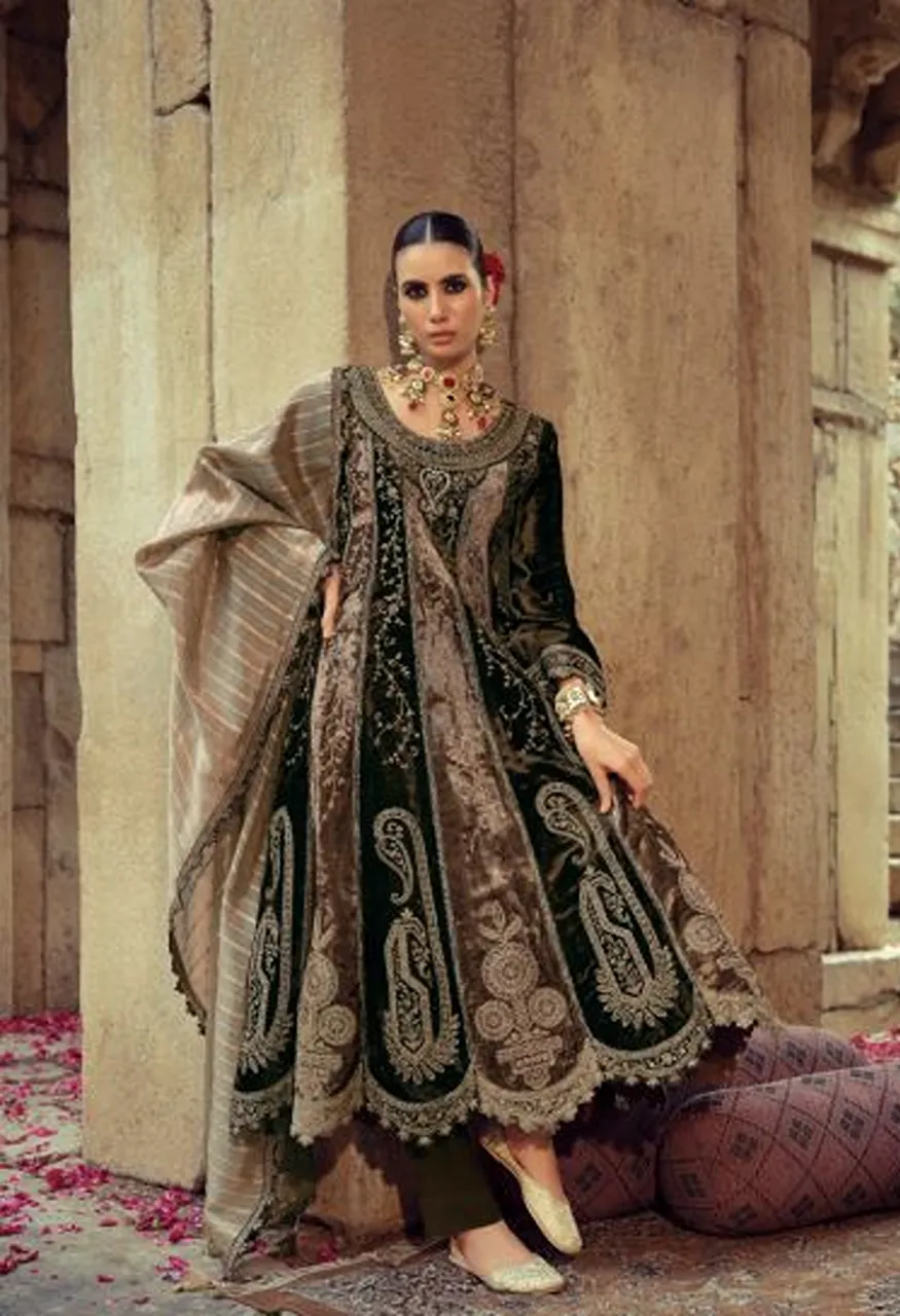 Ibiza Anarkali Vol 3 Viscose Velvet Embroidered Designer Salwar Kameez Collection — Wholesale Salwar Suits, Ibiza wholesale from Surat — Photo 6