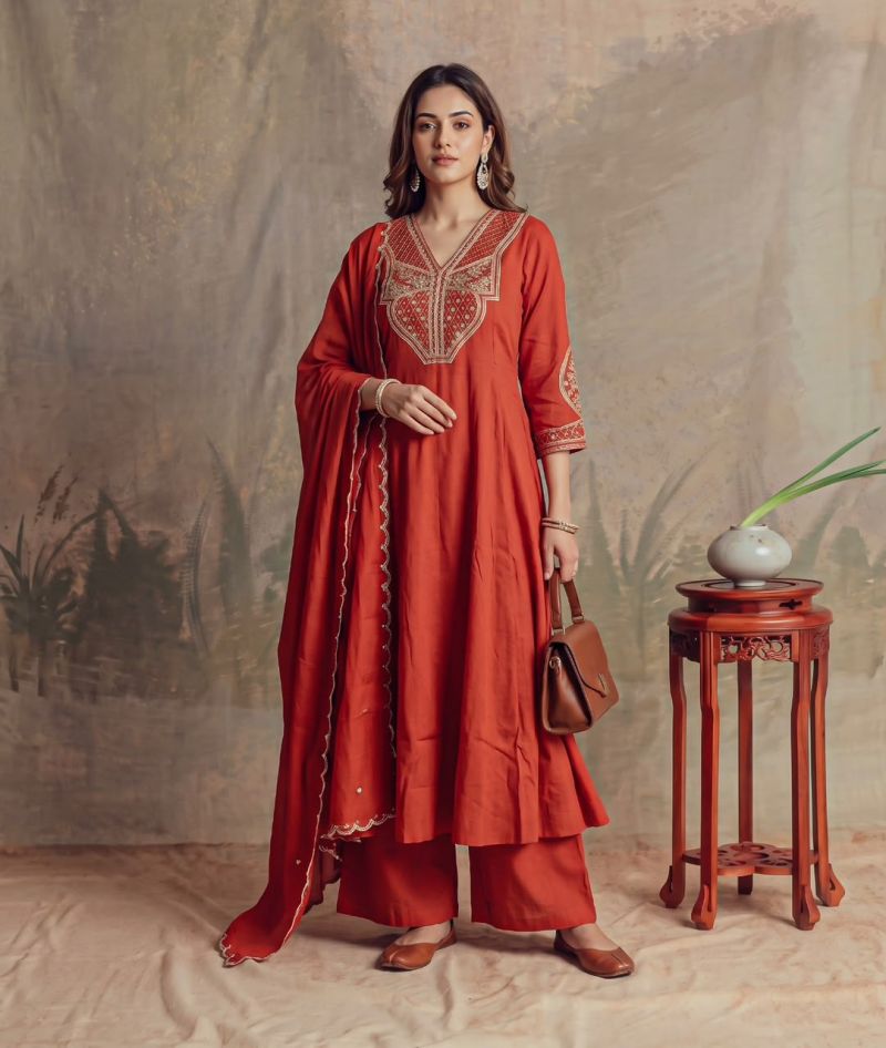 Naisha K 1365 Mul Chanderi Hand Work Designer Anarkali Kurti With Bottom Dupatta — Wholesale Kurtis, 1199 wholesale from Surat — Photo 3
