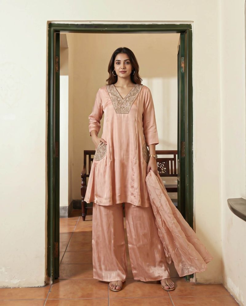 Naisha K 1369 Roman Glass Embroidered Anarkali Short Kurti With Bottom Dupatta — Wholesale Kurtis, Vardan Ethnic wholesale from Surat — Photo 8