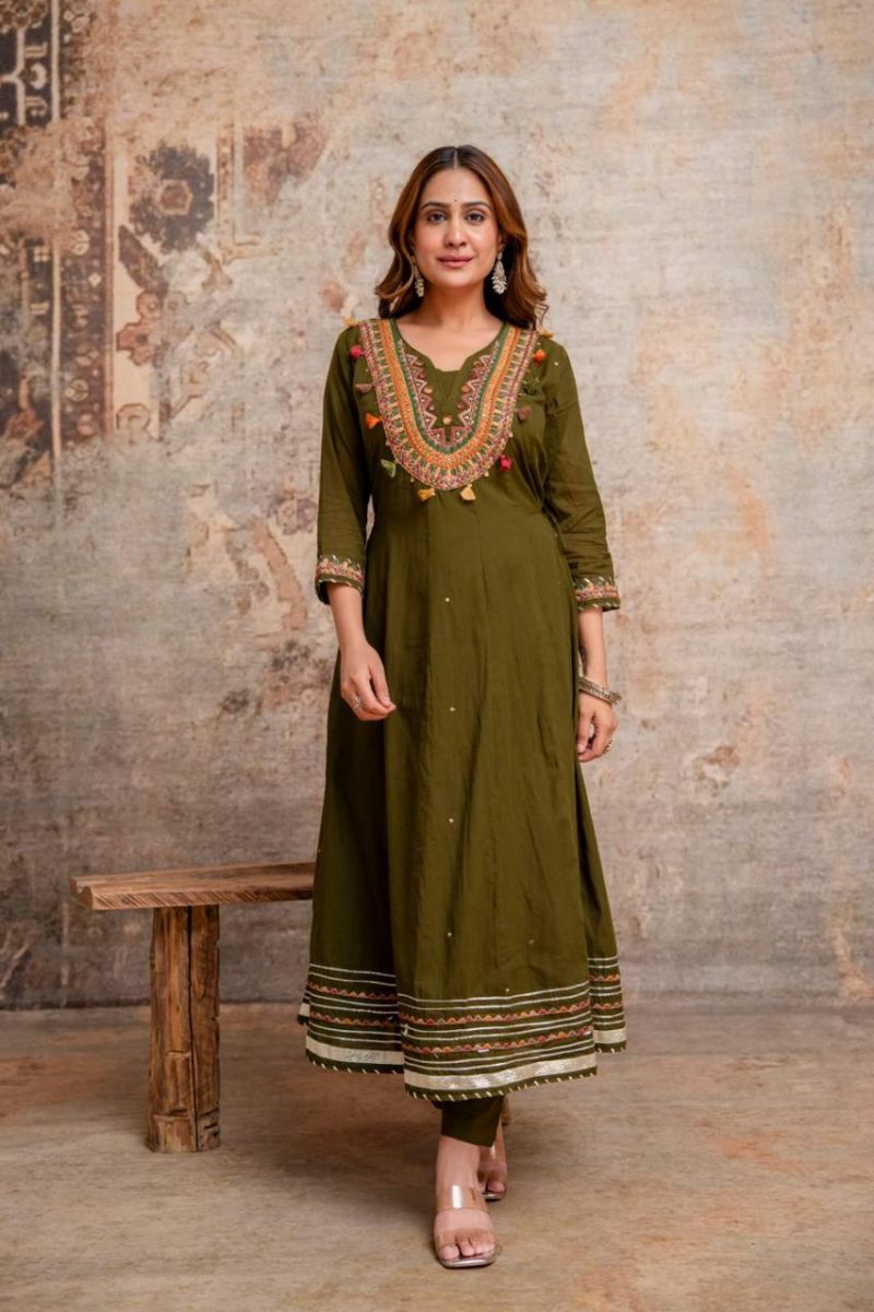 Naisha K 1377 Mal Cotton Thread Work Designer Anarkali Kurti With Bottom Dupatta Catalog — Wholesale Kurtis, Vardan Ethnic wholesale from Surat — Photo 7
