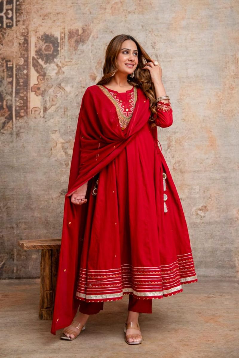 Naisha K 1377 Mal Cotton Thread Work Designer Anarkali Kurti With Bottom Dupatta Catalog — Wholesale Kurtis, Vardan Ethnic wholesale from Surat — Photo 4