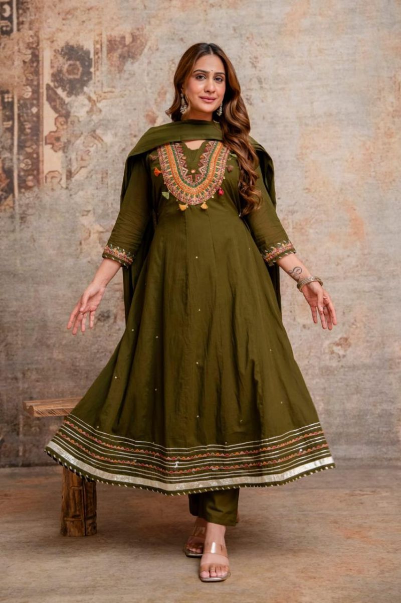 Naisha K 1377 Mal Cotton Thread Work Designer Anarkali Kurti With Bottom Dupatta Catalog — Wholesale Kurtis, Vardan Ethnic wholesale from Surat — Photo 3