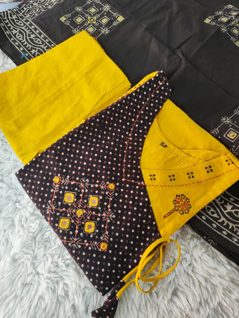 Naisha K 1381 Dhabu Cotton Block Work Kurti With Bottom Dupatta Catalog — Wholesale Kurtis, Vardan Ethnic wholesale from Surat — Photo 5