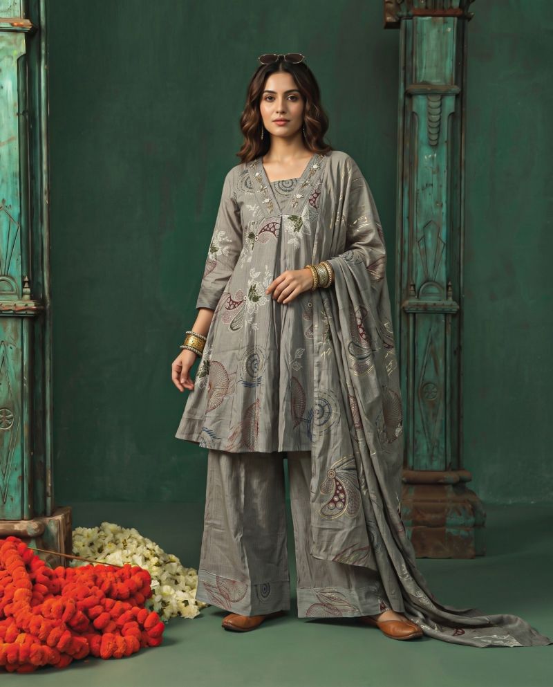 Naisha K 1397 Berlin Discharge Print hand Work Fancy Kurti With Bottom Dupatta Catalog — Wholesale Kurtis, Vardan Ethnic wholesale from Surat — Photo 11