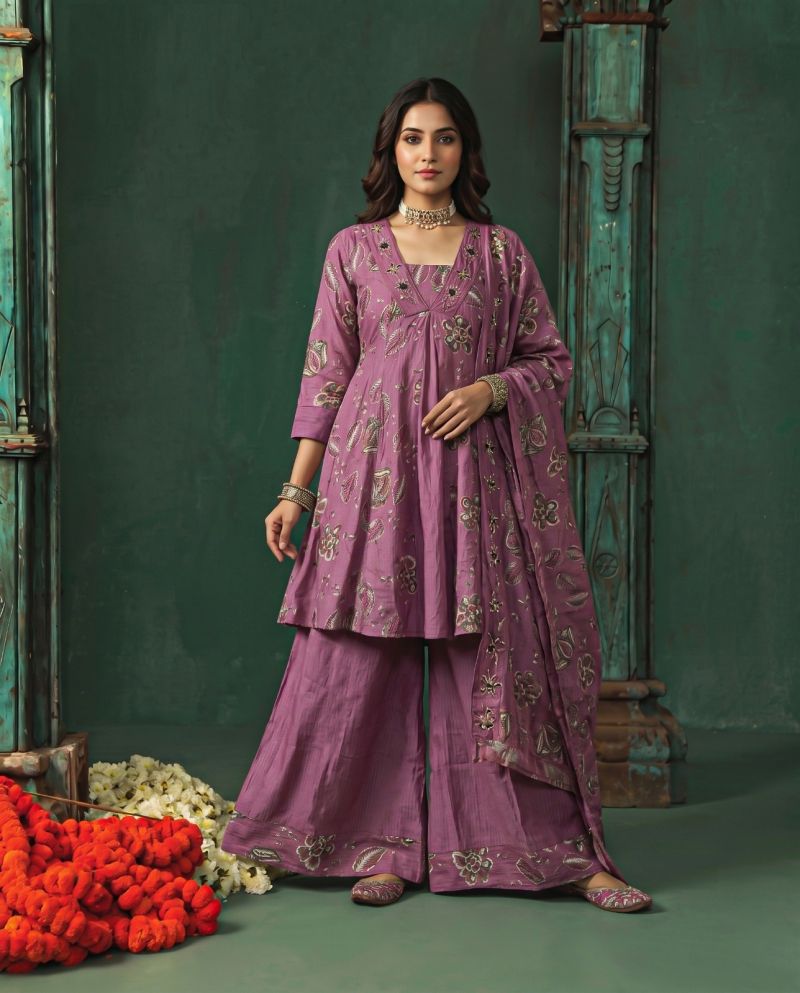 Naisha K 1397 Berlin Discharge Print hand Work Fancy Kurti With Bottom Dupatta Catalog — Wholesale Kurtis, Vardan Ethnic wholesale from Surat — Photo 17