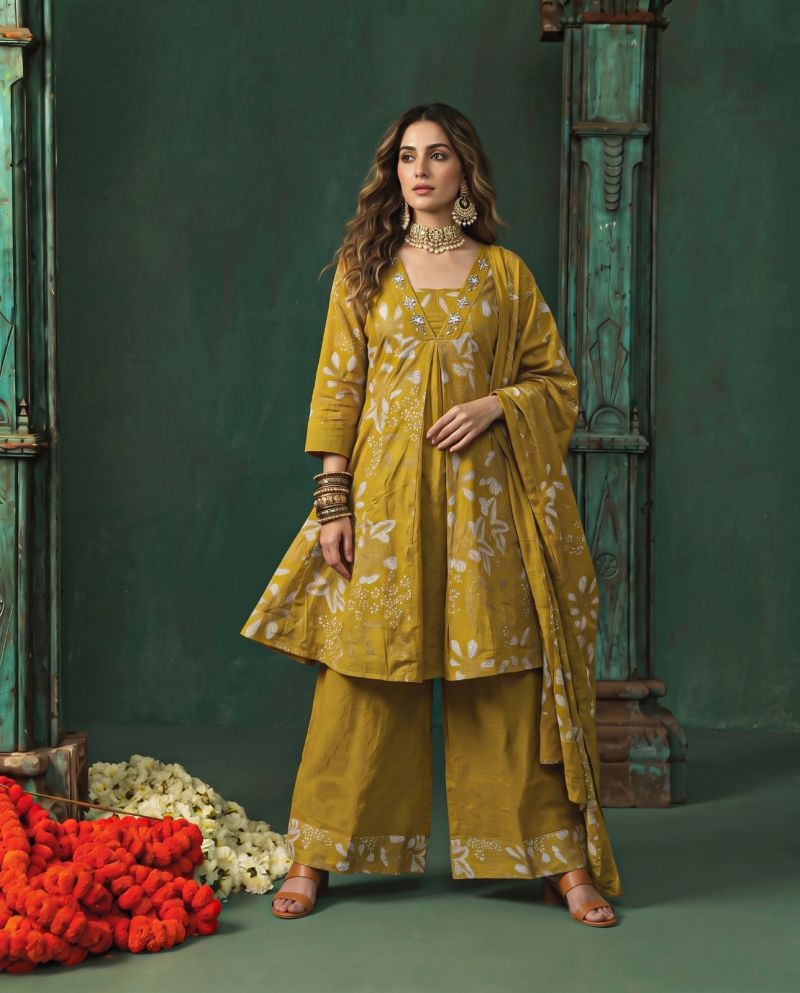 Naisha K 1397 Berlin Discharge Print hand Work Fancy Kurti With Bottom Dupatta Catalog — Wholesale Kurtis, Vardan Ethnic wholesale from Surat — Photo 15